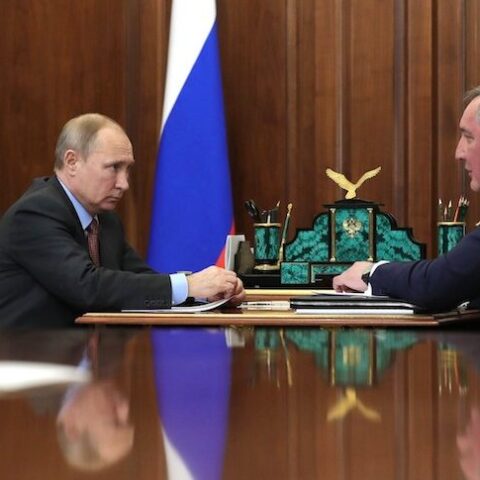 Ρωσία: Ο Πούτιν απήλλαξε των καθηκόντων του τον επικεφαλής της ρωσικής διαστημικής υπηρεσίας (Roskosmos) Ντμίτρι Ρογκόζιν