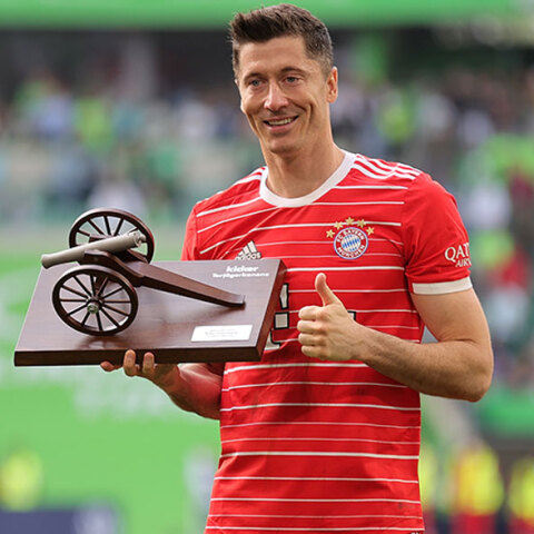 Τη μεταγραφή του Ρόμπερτ Λεβαντόφσκι ανακοίνωσε η Μπαρτσελόνα