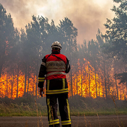 Καταστροφικές πυρκαγιές στη Γαλλία