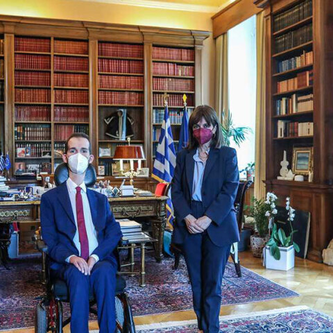 Ο Στέλιος Κυμπουρόπουλος στο Προεδρικό Μέγαρο με την Κατερίνα Σακελλαροπούλου