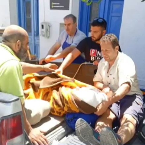 Ικαρία: Μετέφεραν τραυματισμένη γυναίκα σε καρότσα αγροτικού