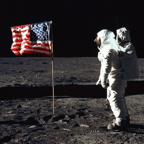 Οι Αμερικανοί επιστρέφουν στη Σελήνη
