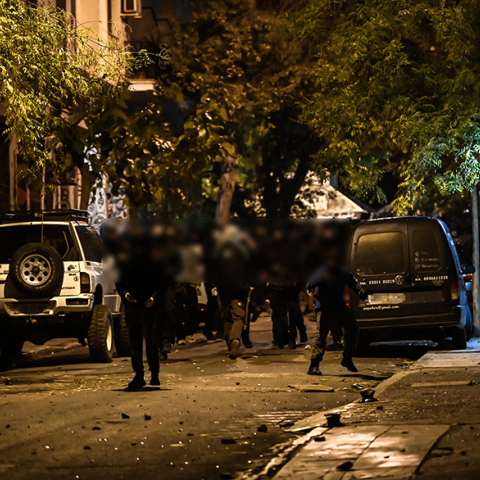 Ένταση τώρα στα Εξάρχεια