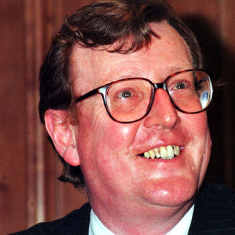 Βρετανία: Απεβίωσε ο Ντέιβιντ Τριμπλ σε ηλικία 77 ετών	