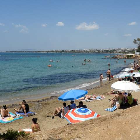 Παραλία με κόσμο