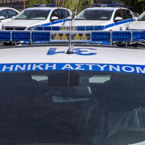 Αίγινα: 20χρονη βρέθηκε απαγχονισμένη έξω από το σπίτι της