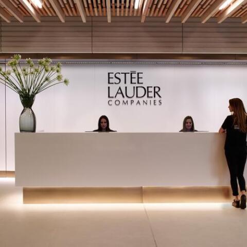 Estee Lauder: Σε συζητήσεις για την εξαγορά της Tom Ford -Θα είναι η μεγαλύτερη εξαγορά της