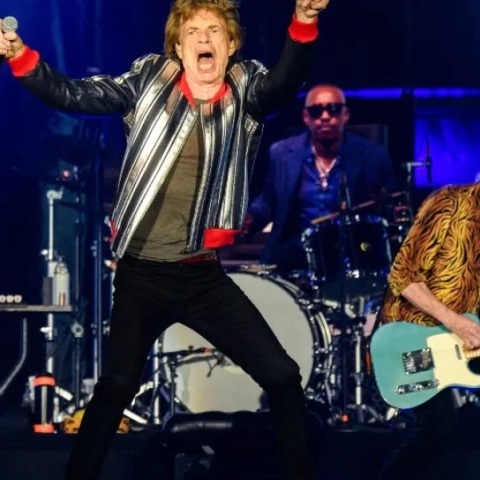 H αντίδραση του Μικ Τζάγκερ σε γυμνή θαυμάστρια