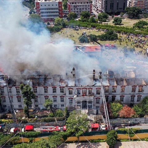 Κωνσταντινούπολη: Μεγάλη φωτιά στο ελληνικό νοσοκομείο