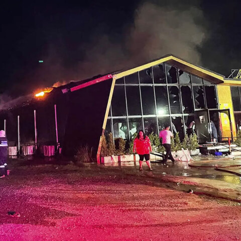 Το νυχτερινό κέντρο στην Ταϊλάνδη που τυλίχθηκε στις φλόγες