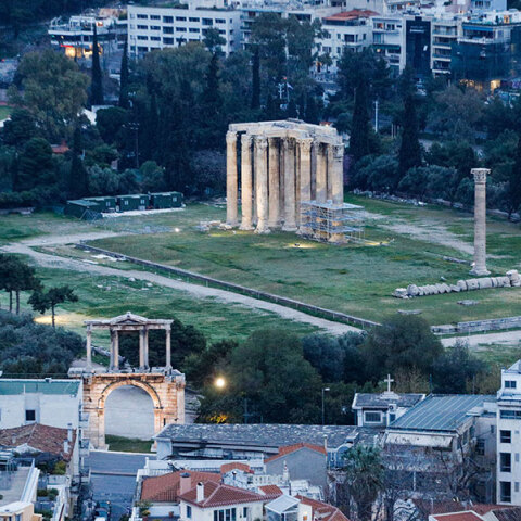 Οι Στύλοι του Ολυμπίου Διός και η Πύλη του Αδριανού στην Αθήνα