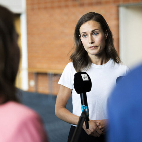 Φινλανδία: Η πρωθυπουργός ζητεί συγγνώμη για μια φωτογραφία από πάρτι στην επίσημη κατοικία της	