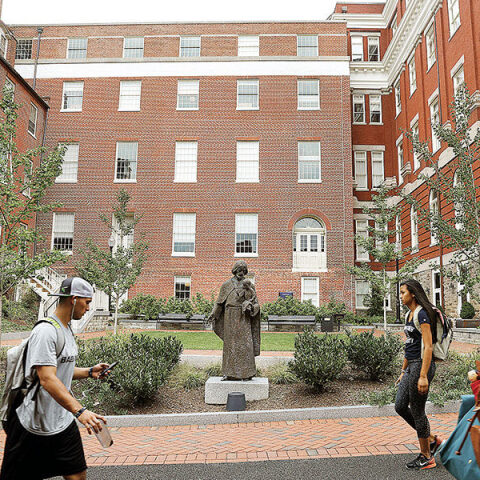 ΗΠΑ: Τη διαγραφή 10.000 δολαρίων ανά φοιτητικό δάνειο ανακοίνωσε ο πρόεδρος Μπάιντεν	