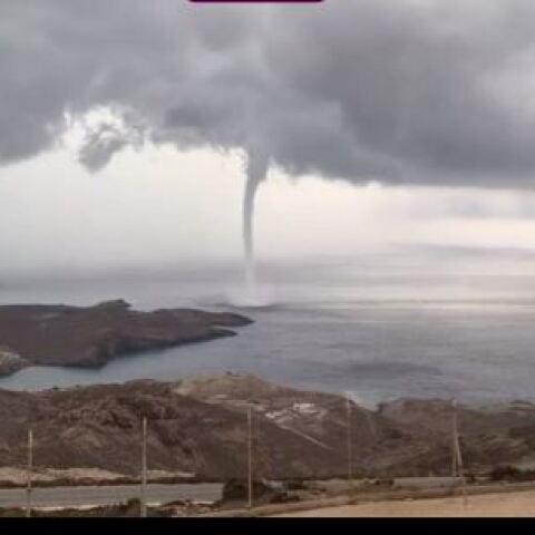 Κακοκαιρία - Υδροστρόβιλος στη Μύκονο