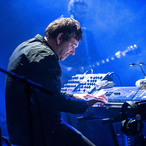 Ακυρώνεται η περιοδεία των Archive – Με καρκίνο ο τραγουδιστής Darius Keeler