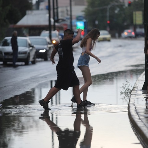 Βροχές και σποραδικές καταιγίδες την Παρασκευή