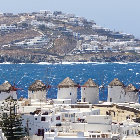 Συνέλαβαν υπαλλήλους εστιατορίου στη Μύκονο να διακινούν κοκαΐνη