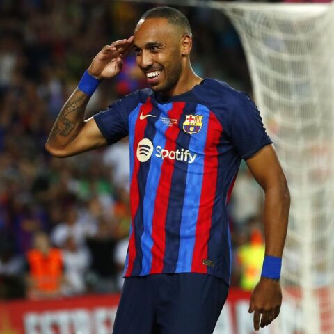 Θύμα άγριας ληστείας στο σπίτι του ο Ομπαμεγιάνγκ, τον χτύπησαν και απείλησαν τον ίδιο και τη γυναίκα του με όπλο