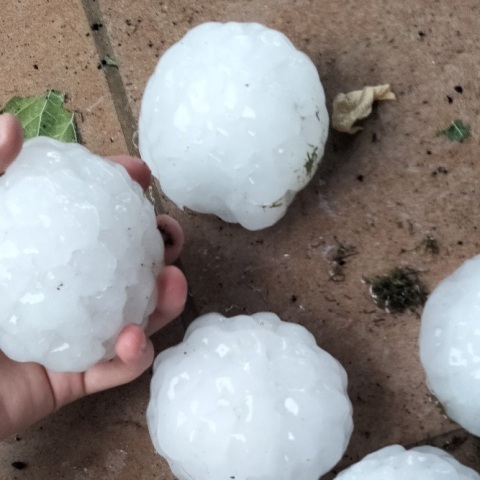 Μωρό 20 μηνών πέθανε από φονικό χαλάζι στην Ισπανία