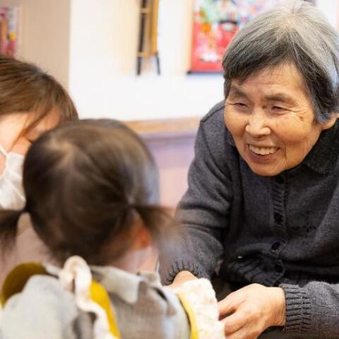 Ιαπωνία: Προσλαμβάνει μωρά έναντι αμοιβής σε είδος