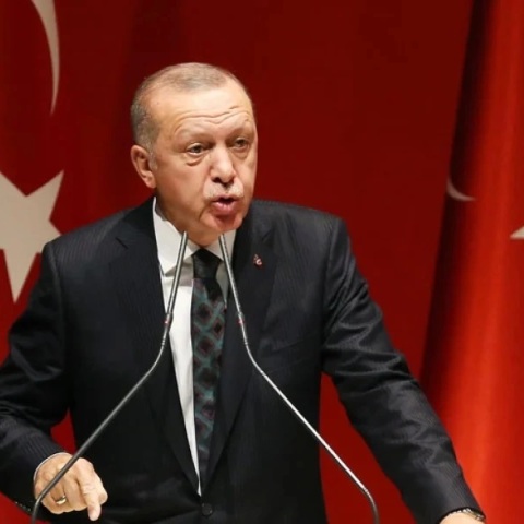 Συρίγος: Τι σημαίνει το «θα έρθουμε ξαφνικά βράδυ» του Ερντογάν