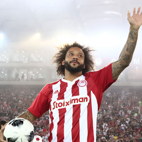 Ο Μαρσέλο αποθεώθηκε στο «Γεώργιος Καραϊσκάκης» κατά την παρουσίασή του από τον Ολυμπιακό