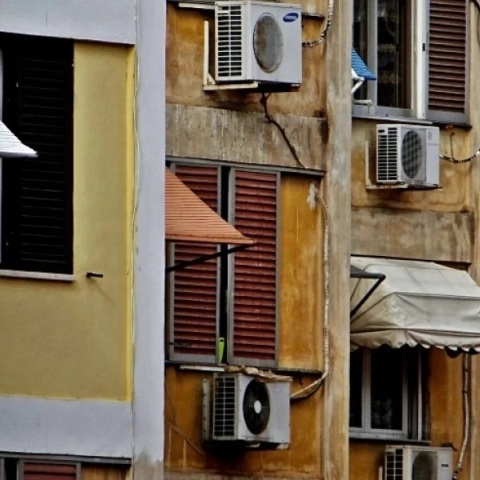 Live τα μέτρα εξοικονόμησης ενέργειας στο Δημόσιο