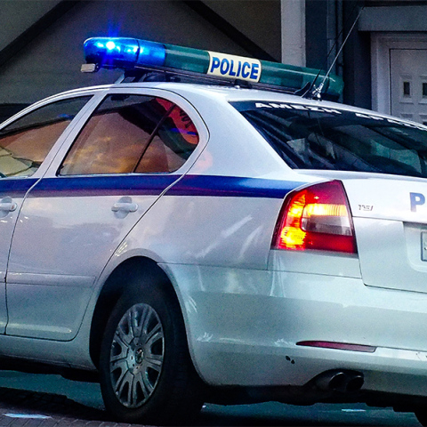 Παρέα νεαρών έκαψε εικόνα της Παναγίας στη Θεσσαλονίκη