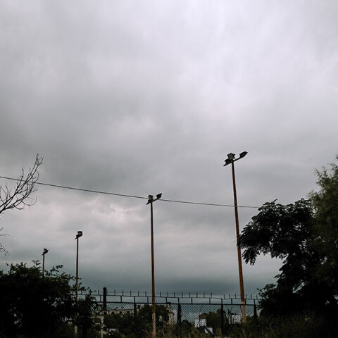 Τοπικές βροχές και σποραδικές καταιγίδες αύριο κυρίως στα βορειοανατολικά, με πτώση της θερμοκρασίας και ανέμους έως 7 Μποφόρ