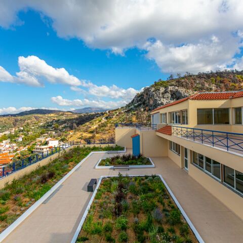 Η Αθηναϊκή  Ζυθοποιία αναβάθμισε δύο σχολικά κτίρια στη Βόρεια Εύβοια