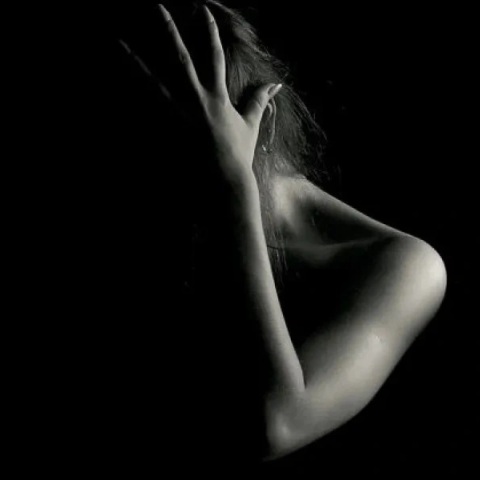 Βόλος - Μητέρα 23χρονης ΑμΕΑ: Ήξερα ότι βίασε την κόρη μου ο αδερφός μου και εμένα με βίαζε ο πατέρας μου