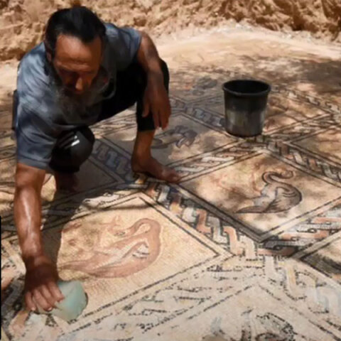 Ο αγρότης στη Λωρίδα της Γάζας που ανακάλυψε το βυζαντινό ψηφιδωτό στο χωράφι του