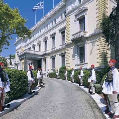 Οικονόμου για Γλύξμπουργκ: Δεν υπάρχει στην Ελλάδα πρίγκιπας διάδοχος