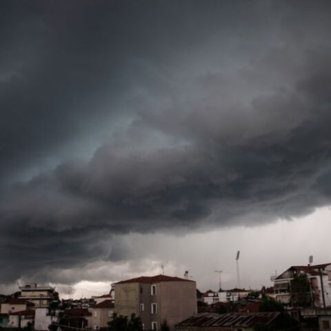 Καιρός: Τοπικές βροχές και καταιγίδες