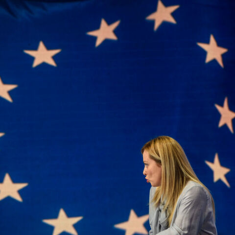 Πόσο η Μελόνι απειλεί τη σχέση Ιταλίας – Ε.Ε.