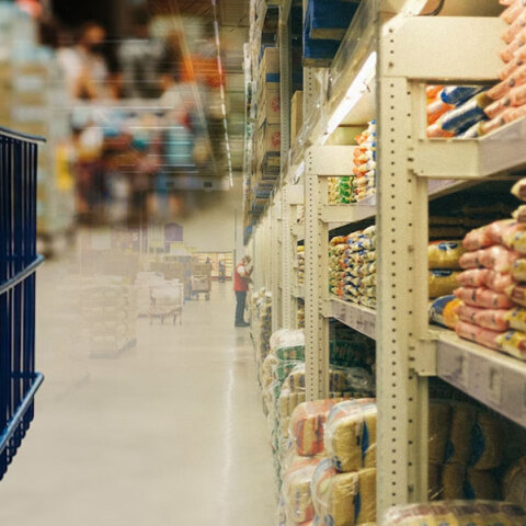 To shrinkflation συρρικνώνει τις συσκευασίες προϊόντων στα σούπερ μάρκετ