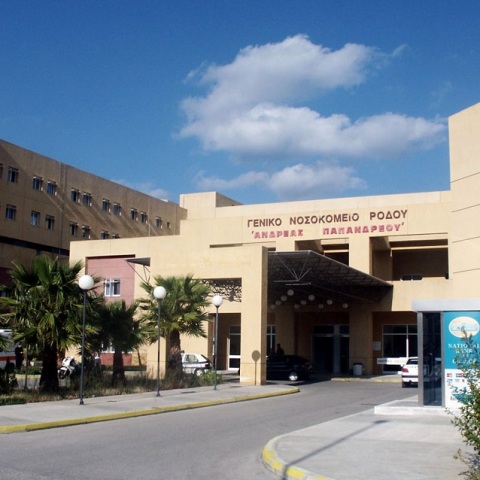 Μήνυση από τον σύζυγο 35χρονης που πέθανε αφού κατέρρευσε μπροστά στο παιδί της