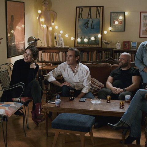 Σκηνή από τη σειρά «Αόρατοι» της Cosmote TV