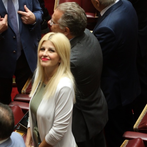 Έλενα Ράπτη