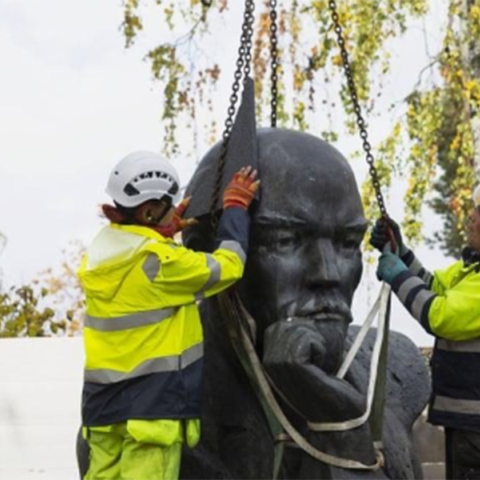 Απομακρύνθηκε το τελευταίο άγαλμα του Λένιν από τη Φινλανδία