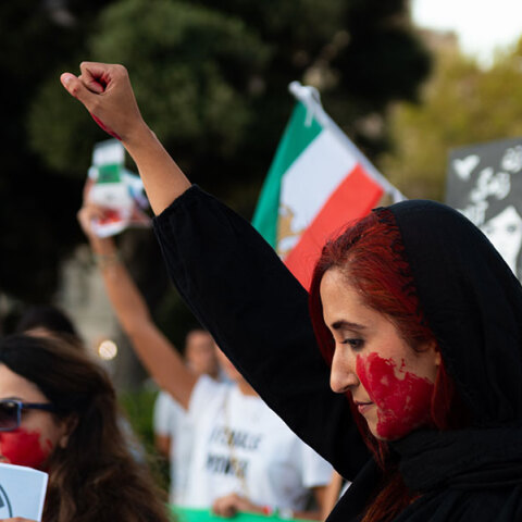 Παράσταση διαμαρτυρίας στο Ιράν για τον θάνατο της Μάχσα Αμινί