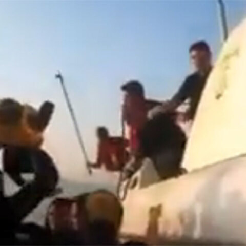 Μετανάστες σε λέμβο