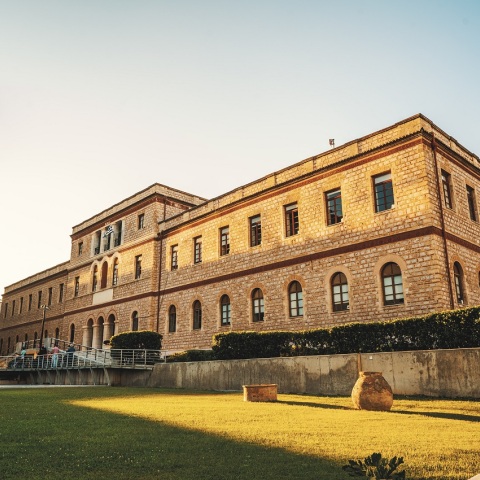 Αισιόδοξα τα νέα για την πολιτιστική απασχόληση στην Ελλάδα: Αυξήθηκε κατά 17%, παρά την πανδημία - Το σχόλιο του Νικόλα Γιατρομανωλάκη.