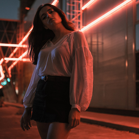 Ένα κορίτσι. 