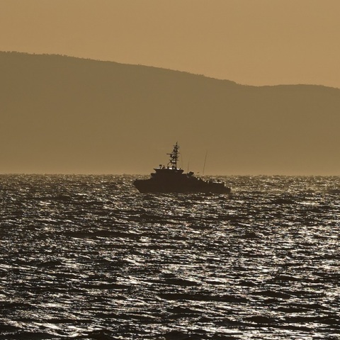 Οι διασωθέντες από το ναυάγιο της Λέσβου κατέθεσαν ότι τους συνόδευσαν τουρκικά αλιευτικά