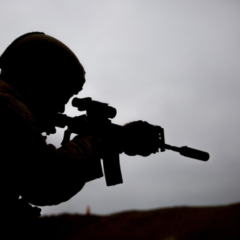 Στρατιώτες με μισθό 10.000 δολάρια μηνιαίως αναζητά η Wagner