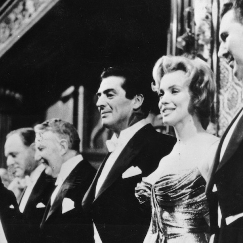 Όταν η βασίλισσα Ελισάβετ συνάντησε τη Μέριλιν Μονρόε