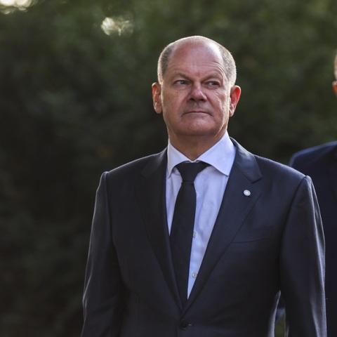 Σολτς για τα 200 δισ. στη γερμανική οικονομία: «Ξεκαθαρίστηκαν οι παρεξηγήσεις»