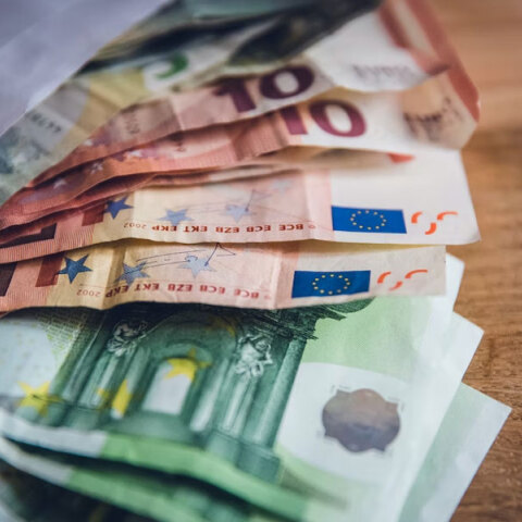 Εβδομάδα πληρωμών από e-ΕΦΚΑ και ΔΥΠΑ για τους δικαιούχους επιδομάτων