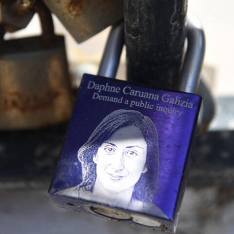 Η Μαλτέζα δημοσιογράφος Ντάφνι Καρουάνα Γκαλιζία σκοτώθηκε σε βομβιστική επίθεση το 2017